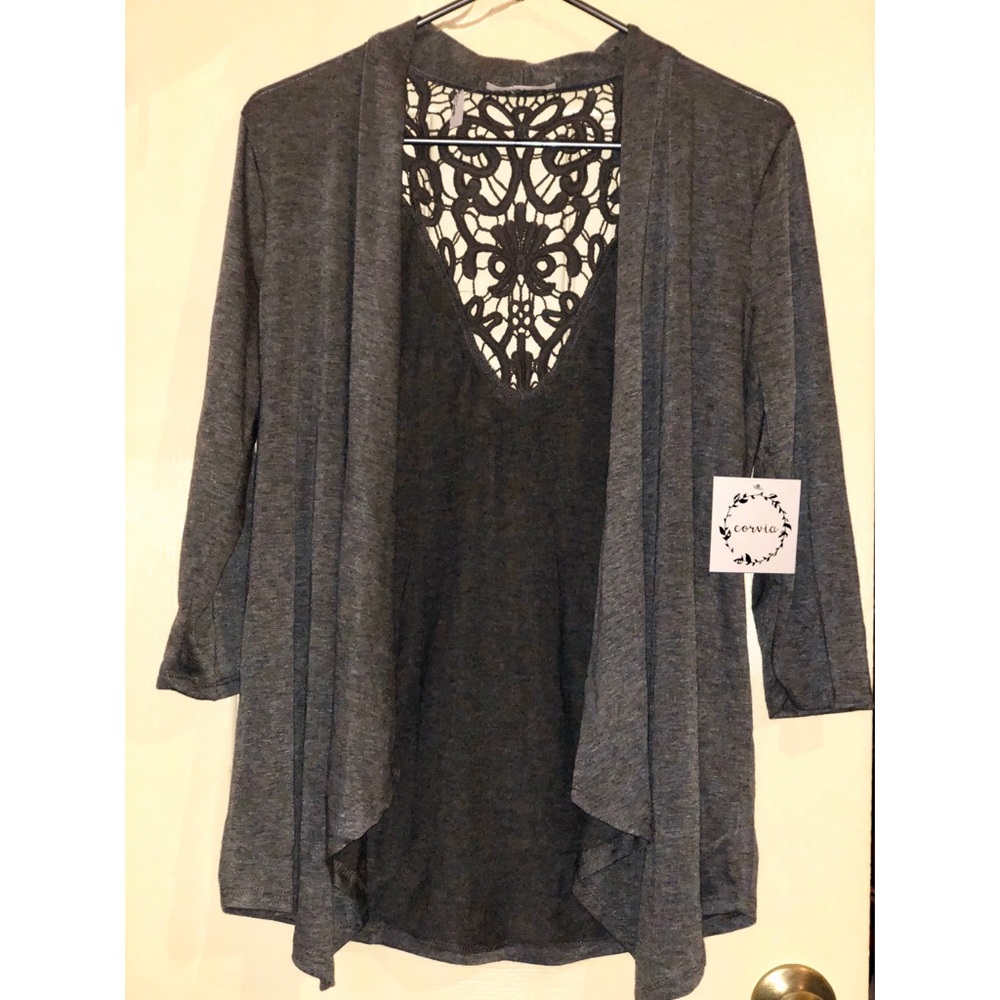 NWT - NEVER WORN Lightweight cardigan